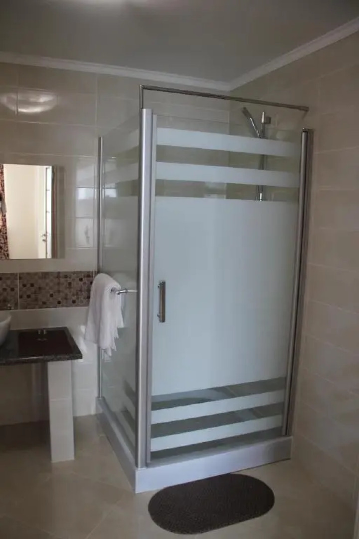 Mіnі Gotel Pozitiv