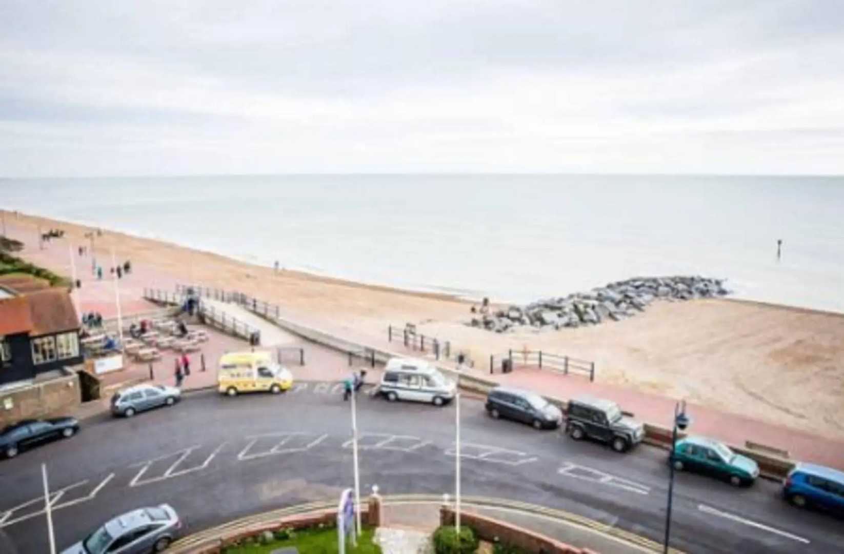 OYO Stade Court Hotel