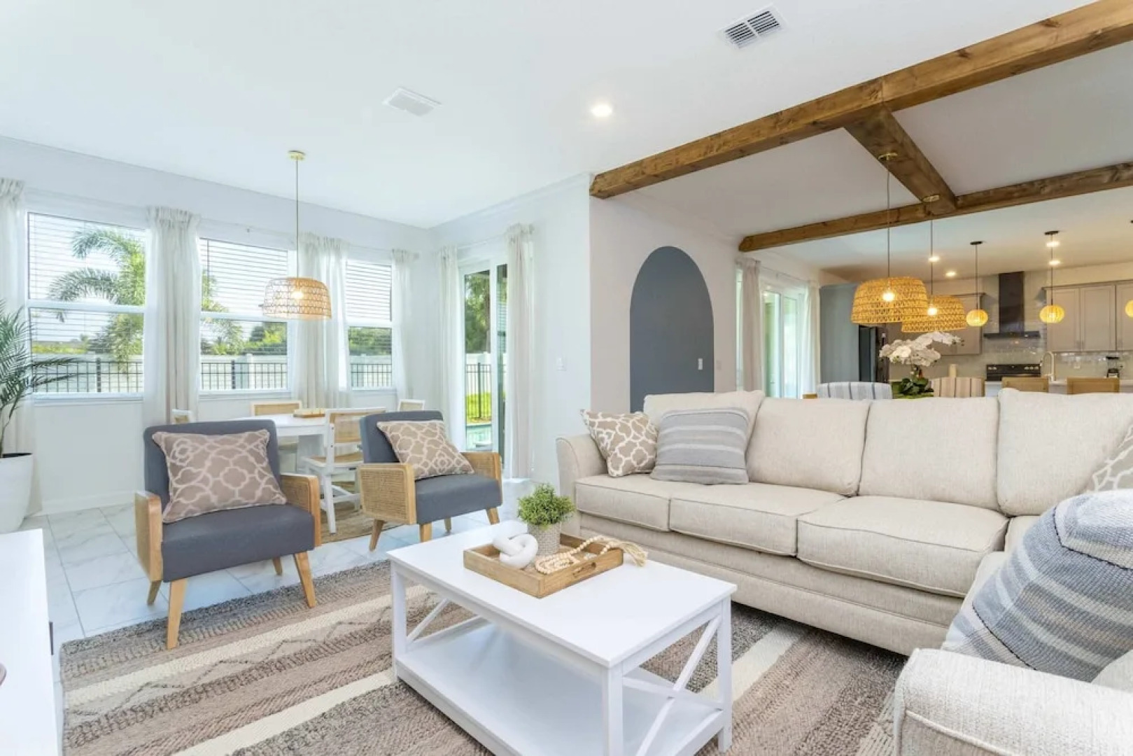 Gorgeous 8B 7BA Melbournbeach w Pool Dock Beach