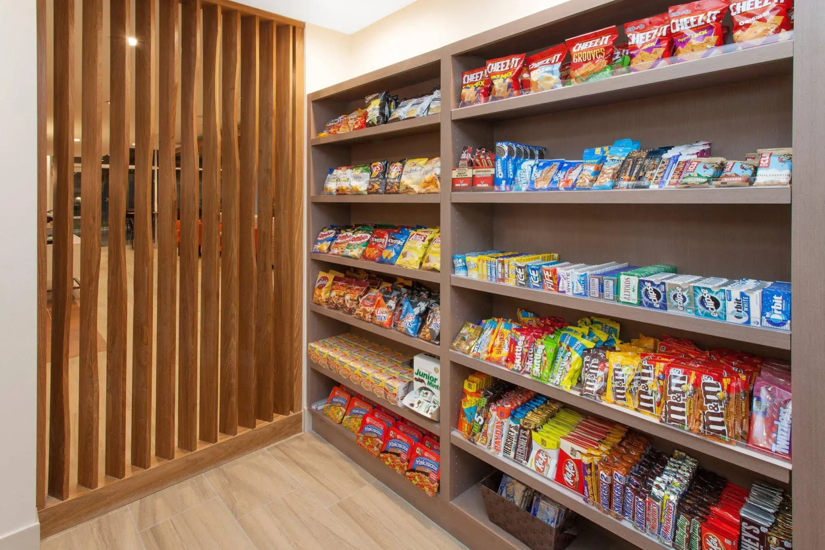 Holiday Inn Express and Suites Detroit/Sterling Heights by IHG