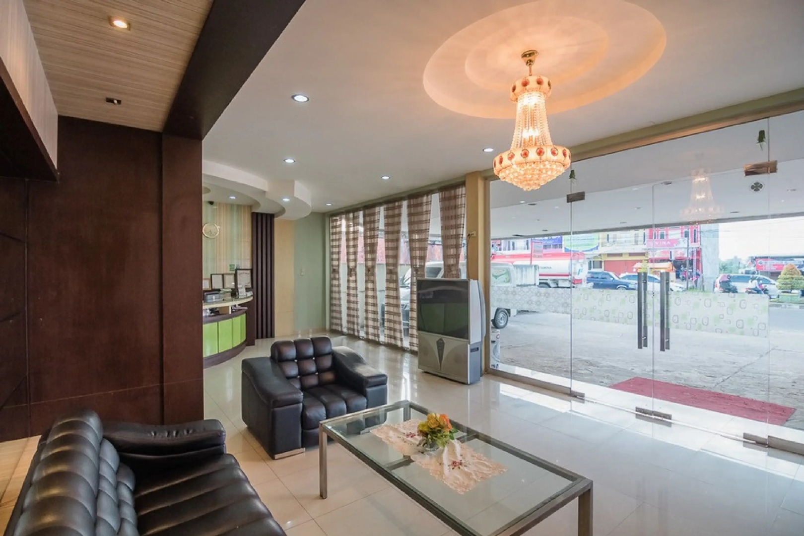 RedDoorz Plus near Simpang Rimbo Jambi