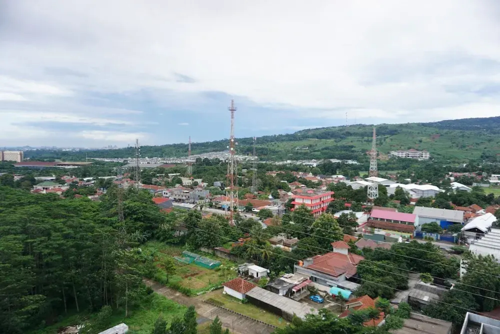 Homey Living and Well Designed Studio Room at Royal Sentul Park Apartment
