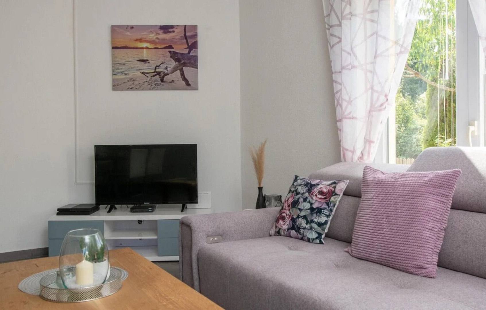 Beautiful Home in Vrecari With Wifi and 4 Bedrooms