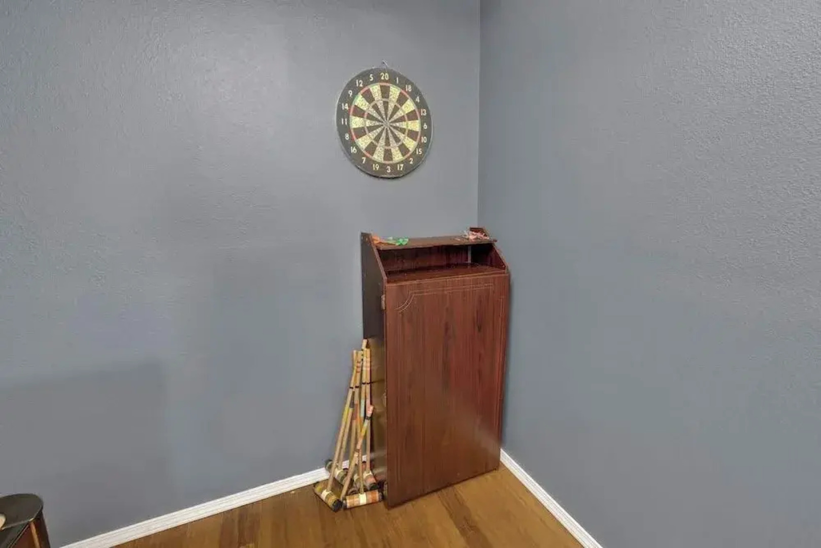 Willie the Modern Tiny Home W/hot-tub & Firetable