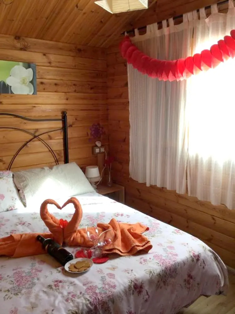 Villa With 4 Bedrooms in Setenil de las Bodegas, With Private Pool, Terrace and Wifi Near the Beach