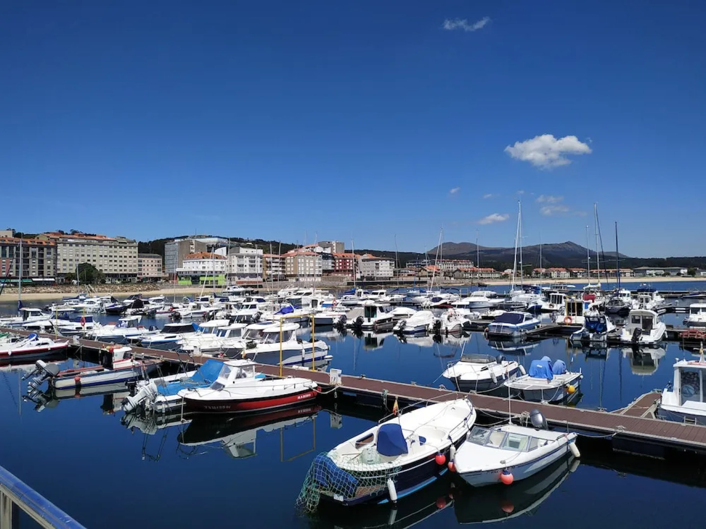 Apartamentos Aguiño Ribeira 3000