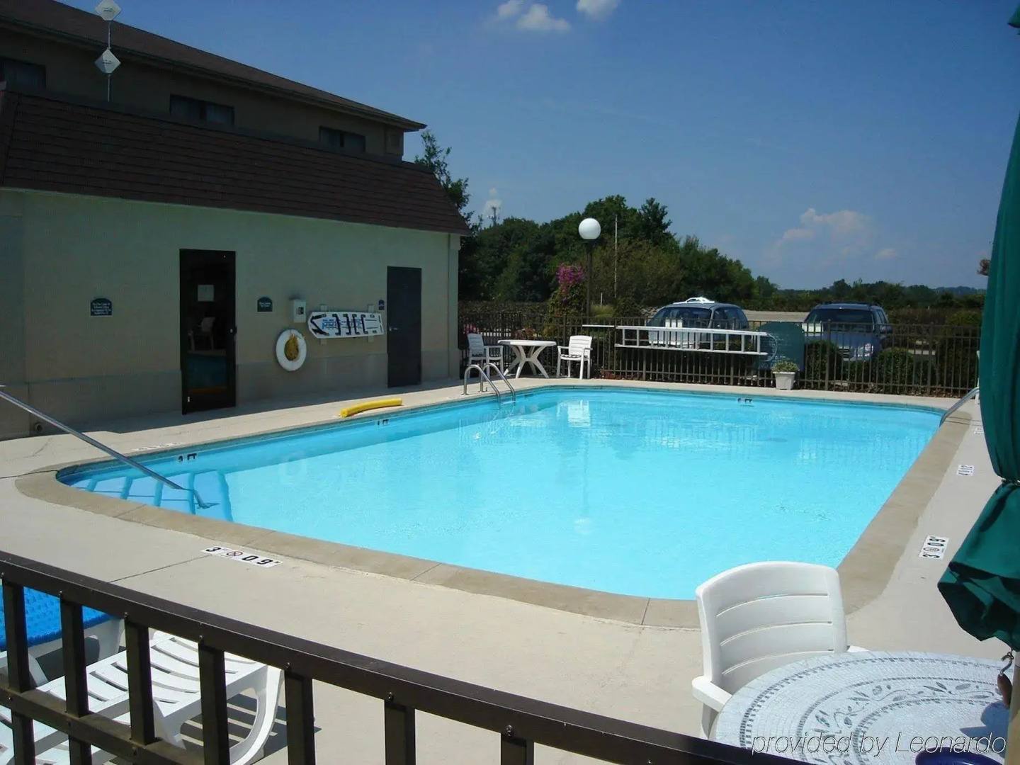 Greenfield Inn & Suites Owensboro, KY Airport