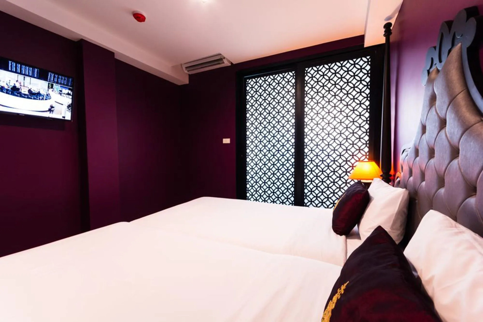 Violet Tower at Khaosan Palace