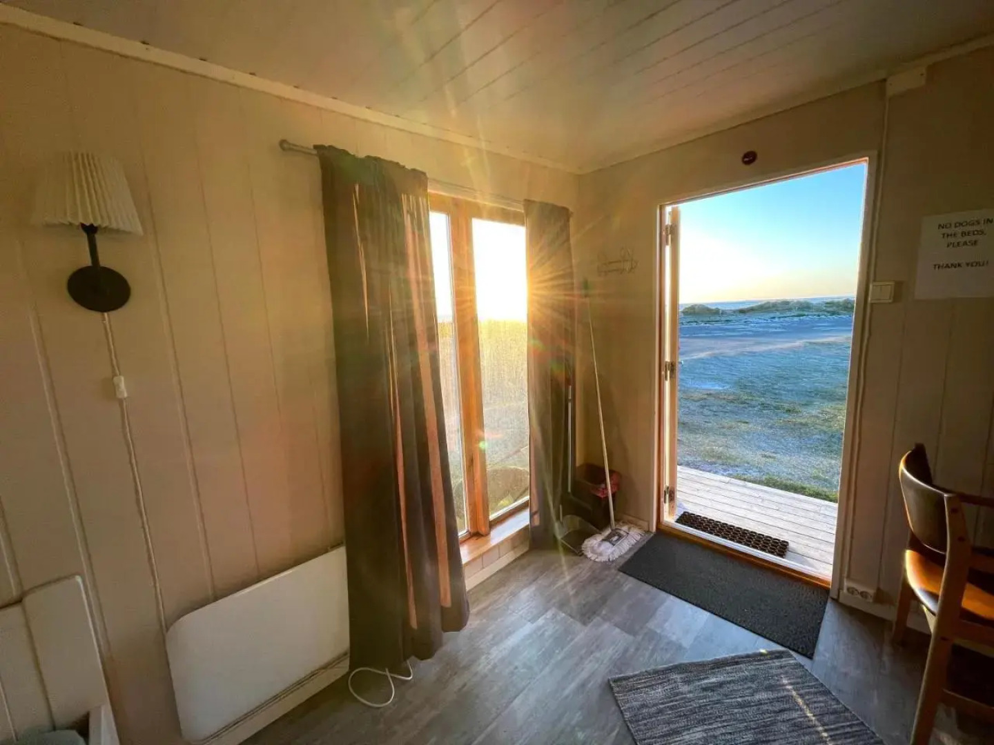 Midnattsol Rom Og Hytter