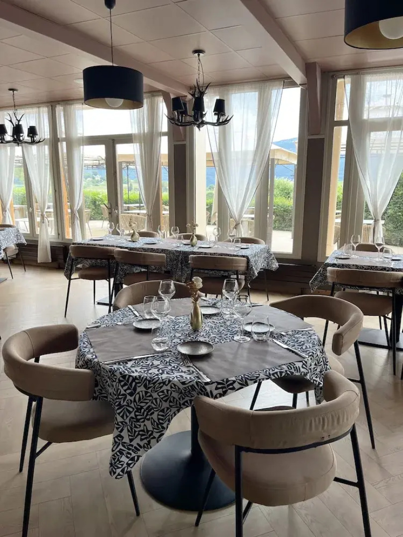 Hôtel Restaurant Les Quatre Saisons