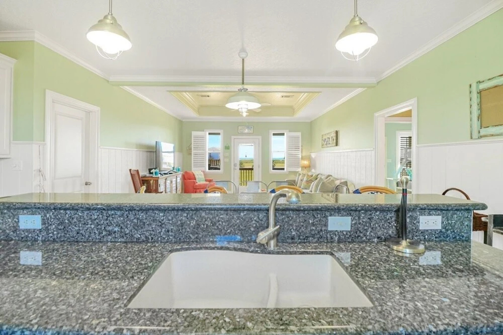 Chateau Mingo 3 Bedroom Home by RedAwning