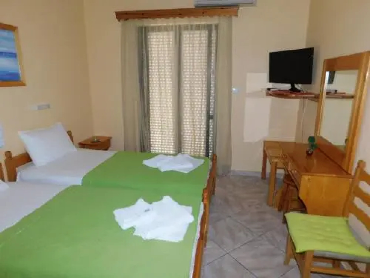 To Spiti Tis Eirinis