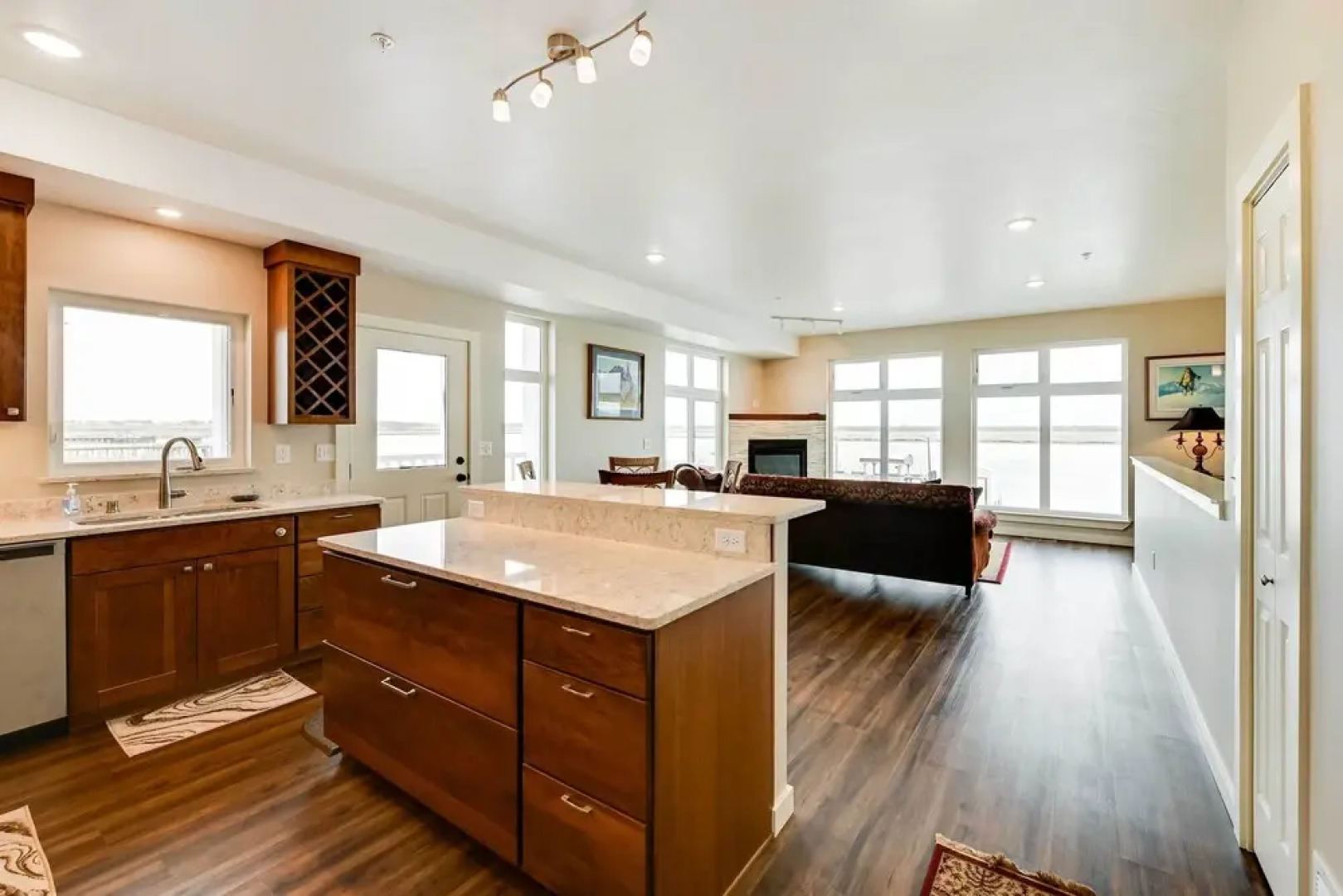 Waterfront Kenai Townhome < 1 Mi to Beach!