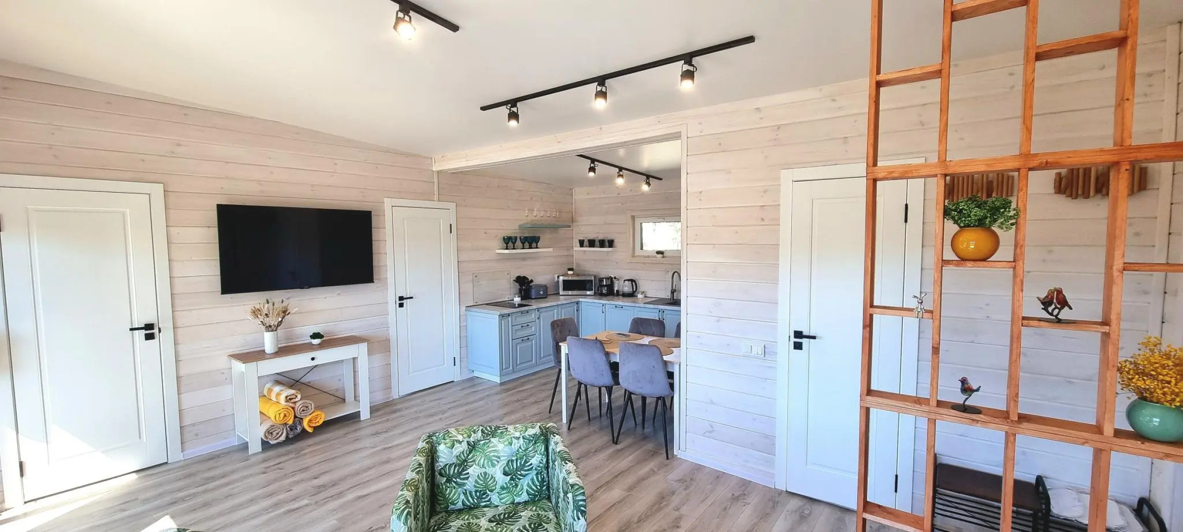 Ёлки Вокруг