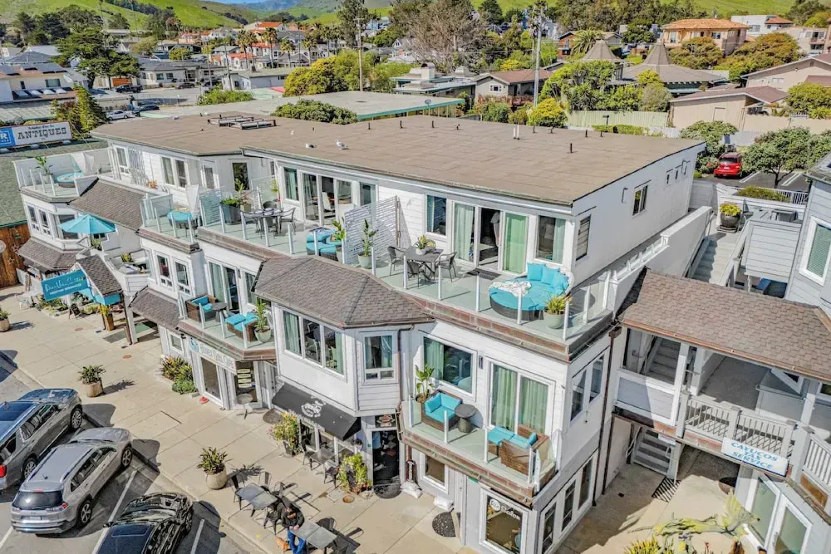 4 Cayucos Bungalows Steps to Beach, Sleeps 16, Pet Friendly