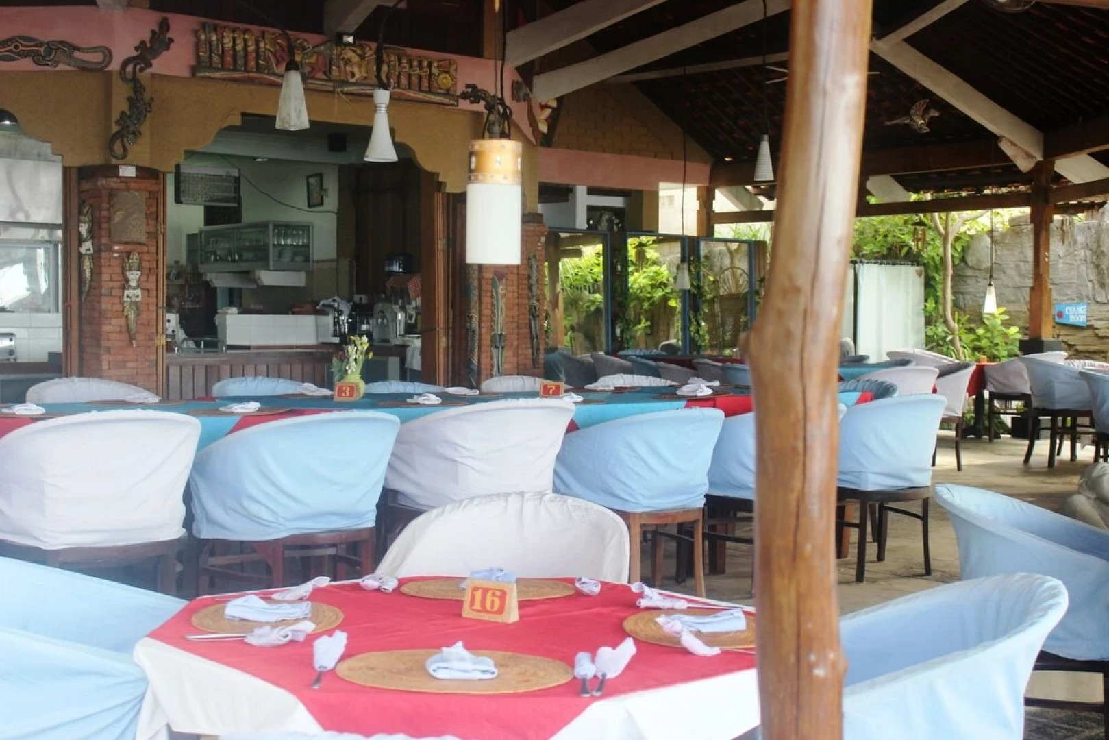 Amed Cafe & Hotel Kebun Wayan