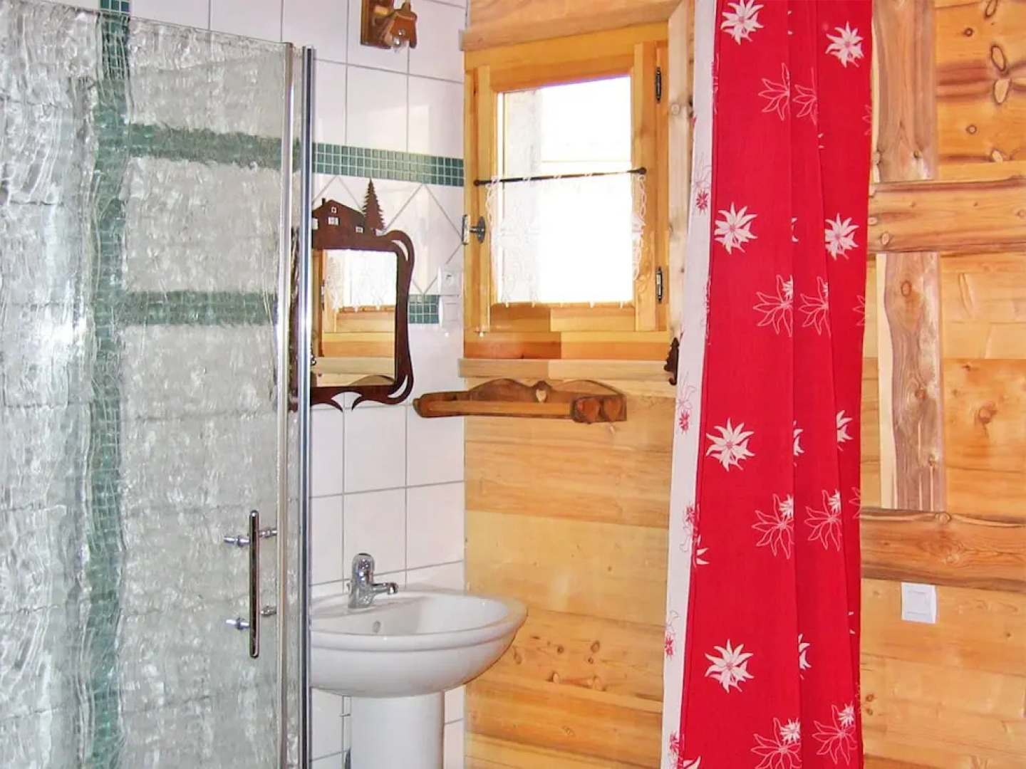 New and Modern Chalet Just 350 m From the ski Lifts