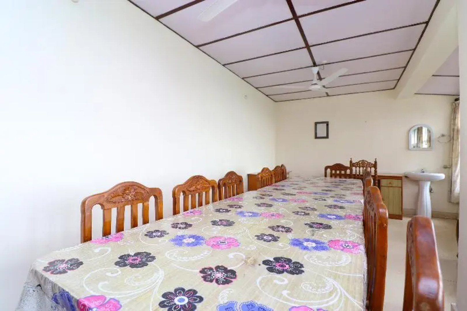 OYO 24525 Hotel Country Lodge