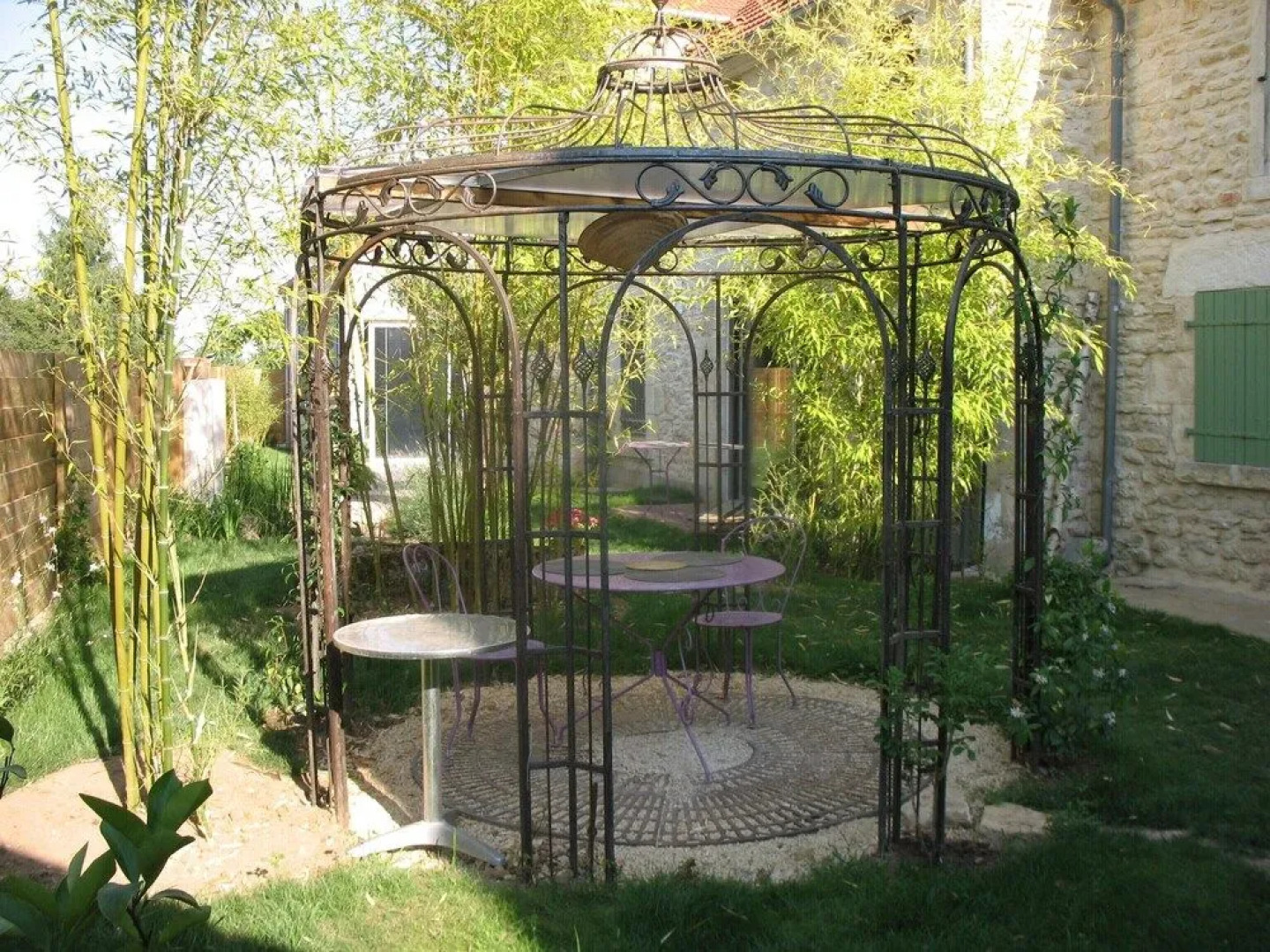 Pavillion du Chateau de Saint Augustin