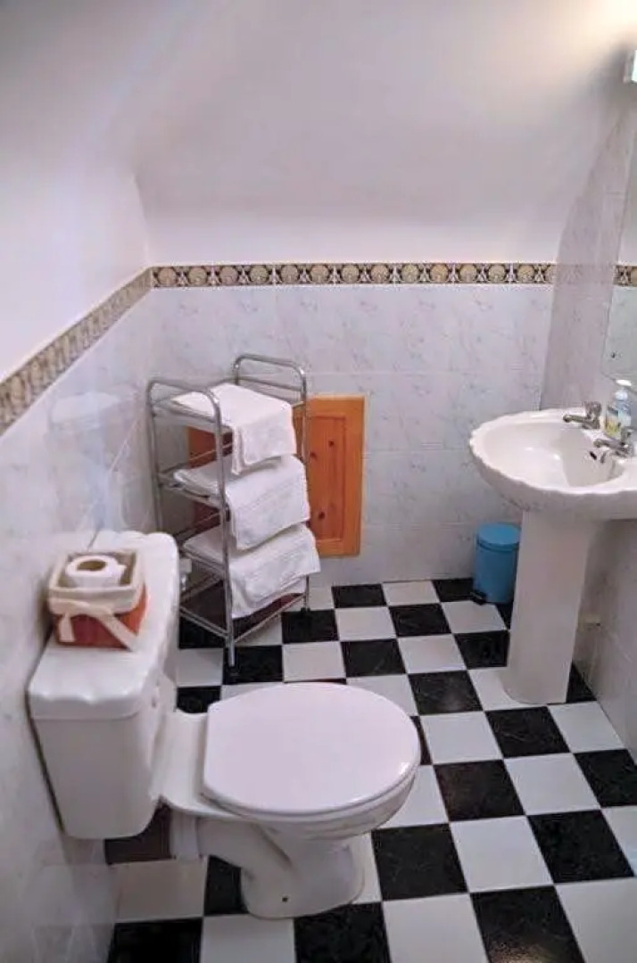 DeCourceys Hazelbrook Farmhouse BB