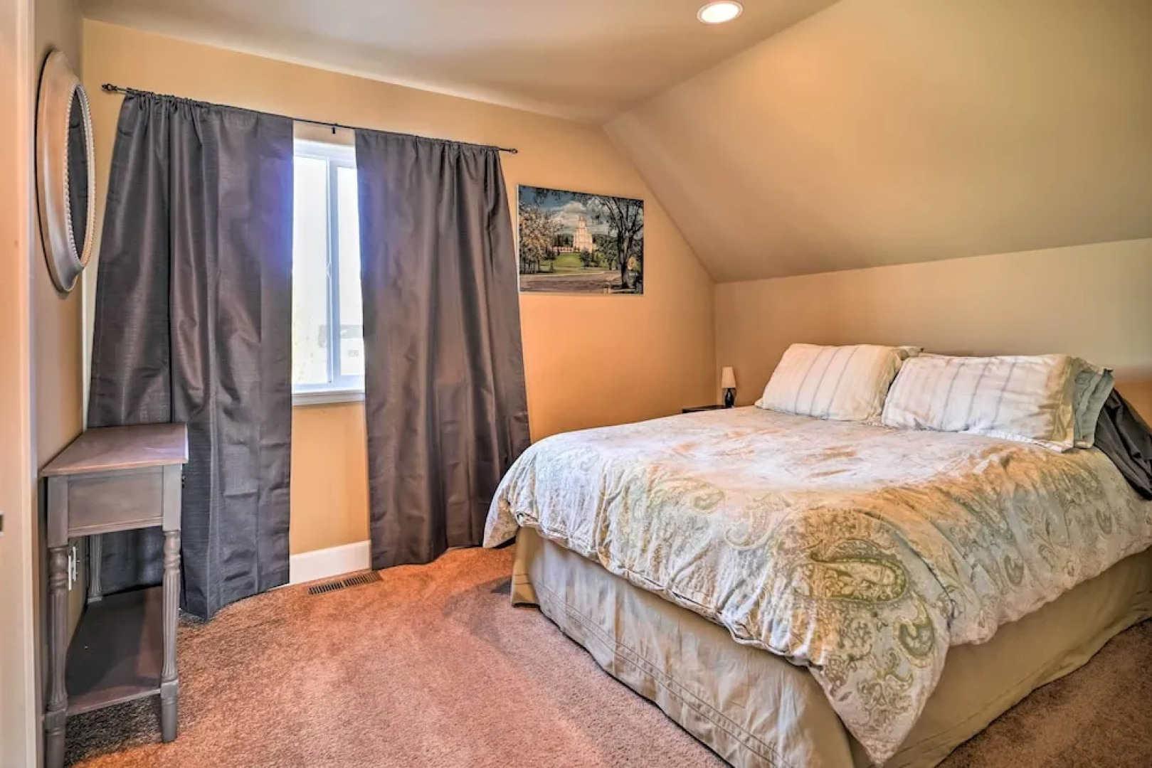 East Wenatchee Apt - 2 Miles From Columbia River!