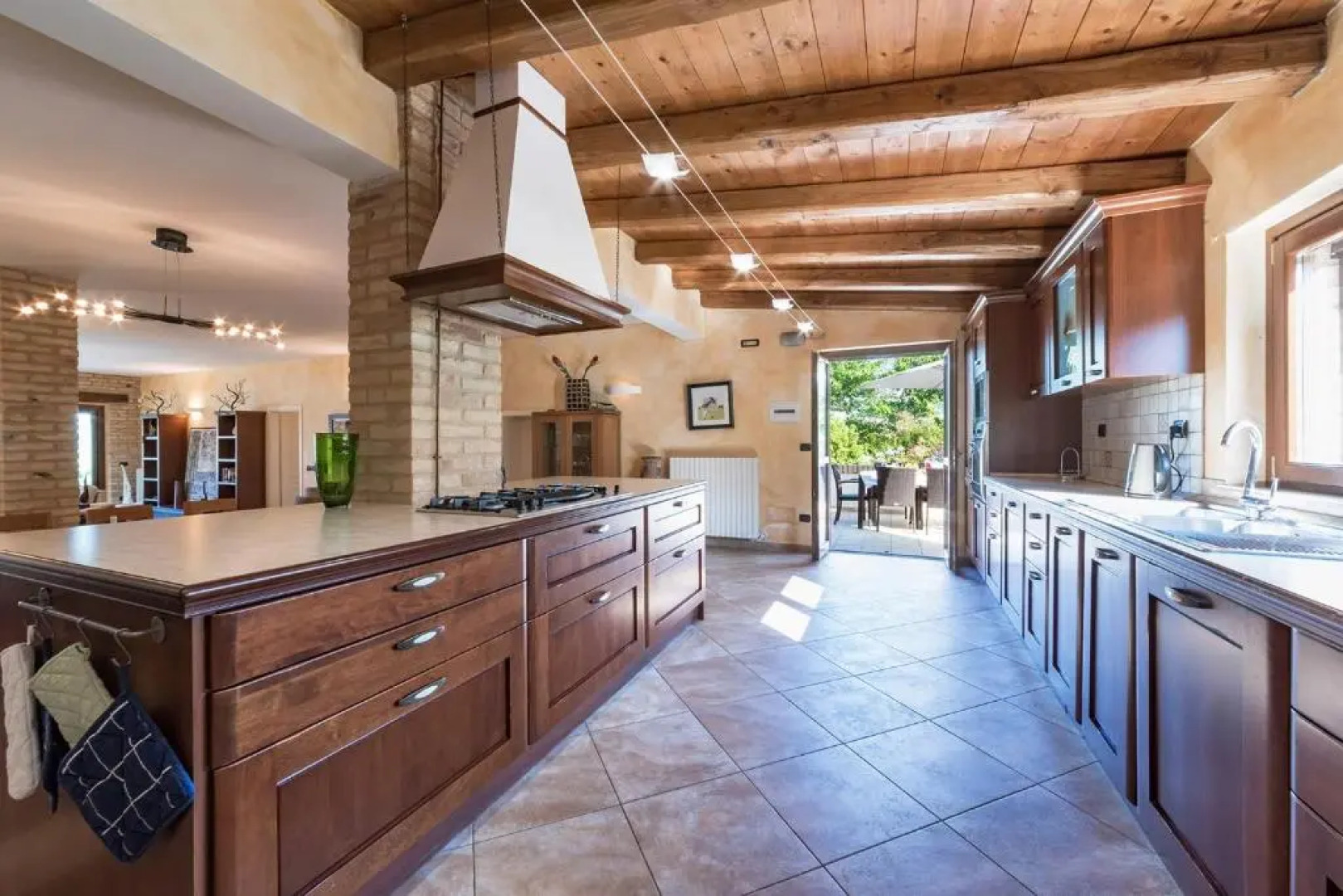 Casale Rosy 6 2 in Offida