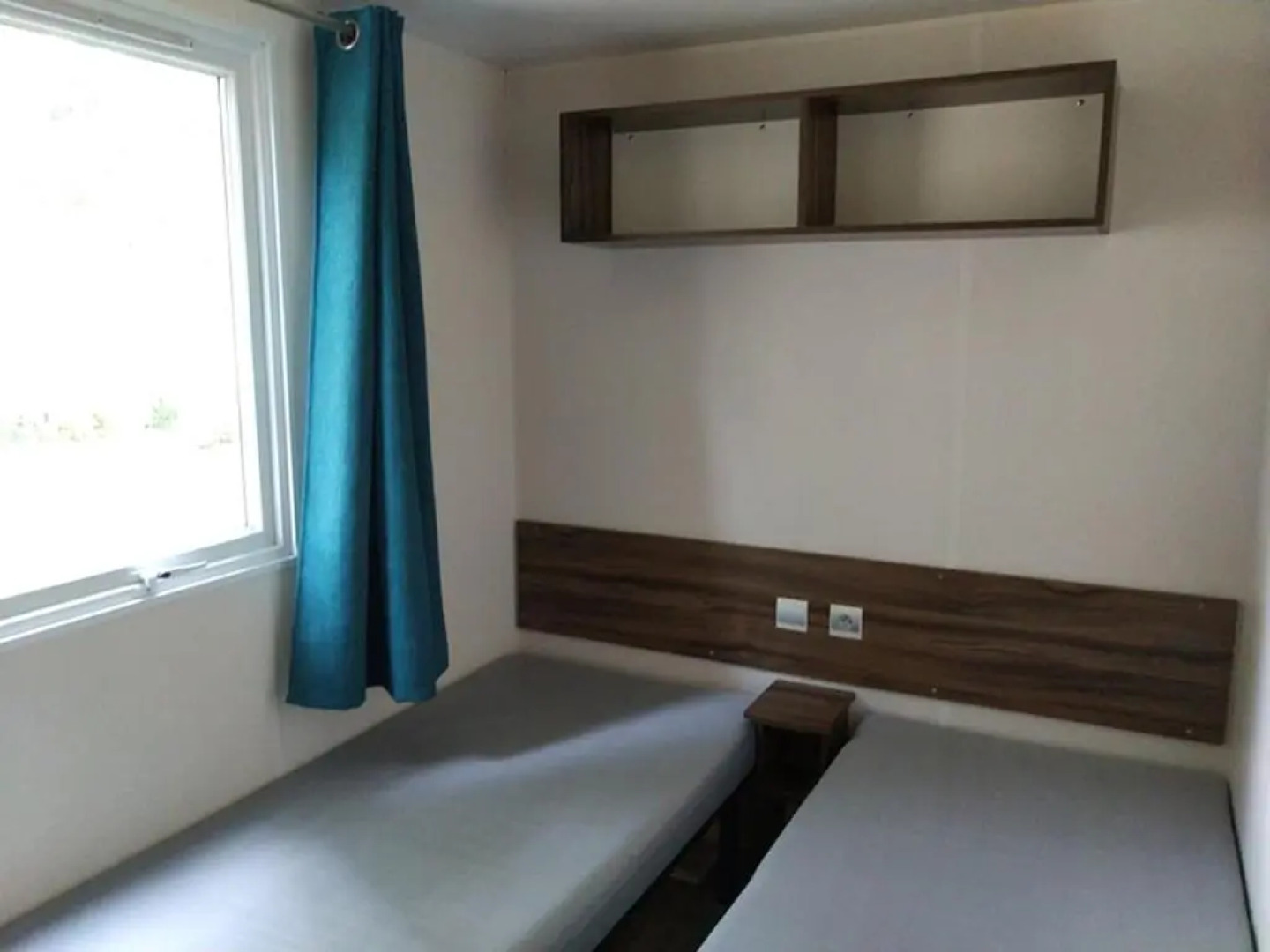 Mobil-home 42, proche animations