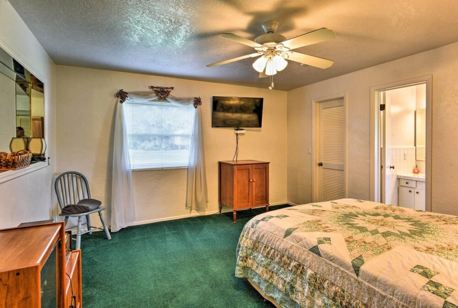 Sandford Vacation Rental Near Airport & Lake!