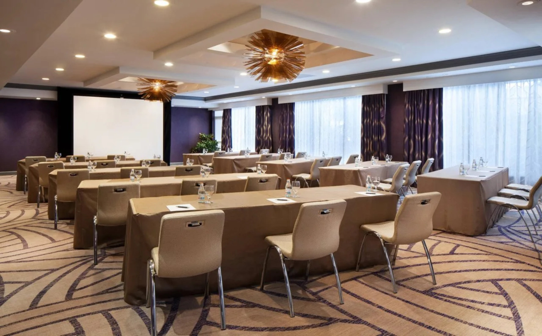 Avenue of the Arts Costa Mesa, a Tribute Portfolio Hotel