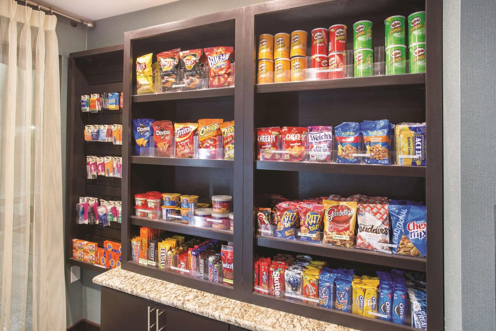 La Quinta Inn & Suites by Wyndham O'Fallon, IL - St. Louis