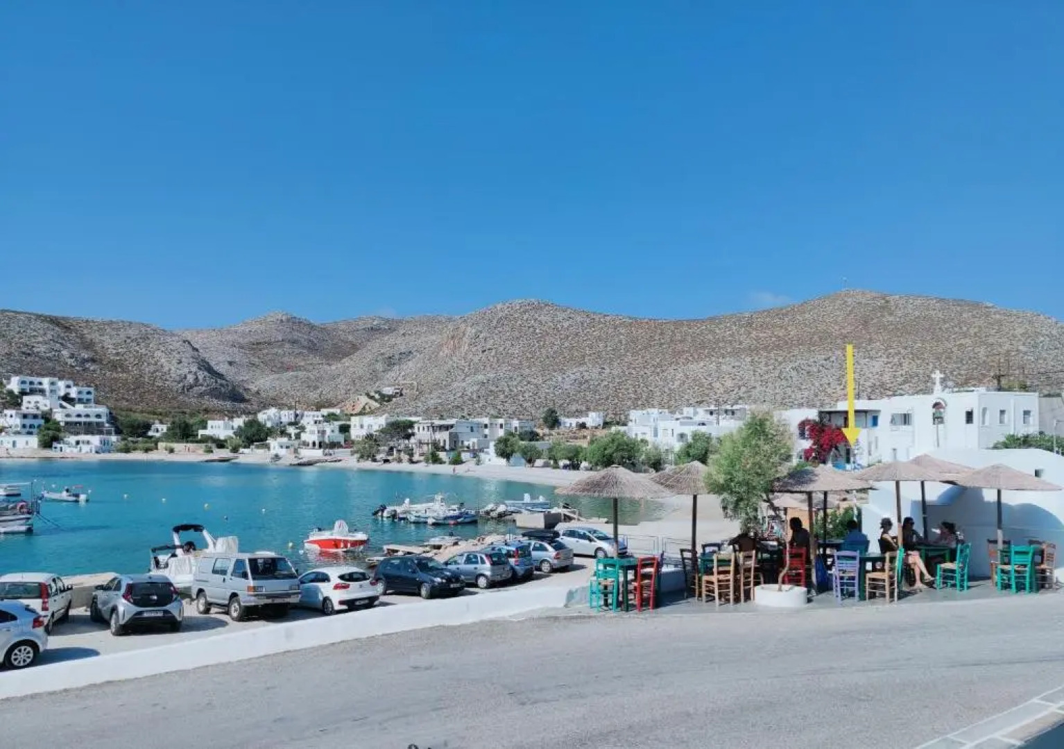 Family house by the seaside of Karavostasis