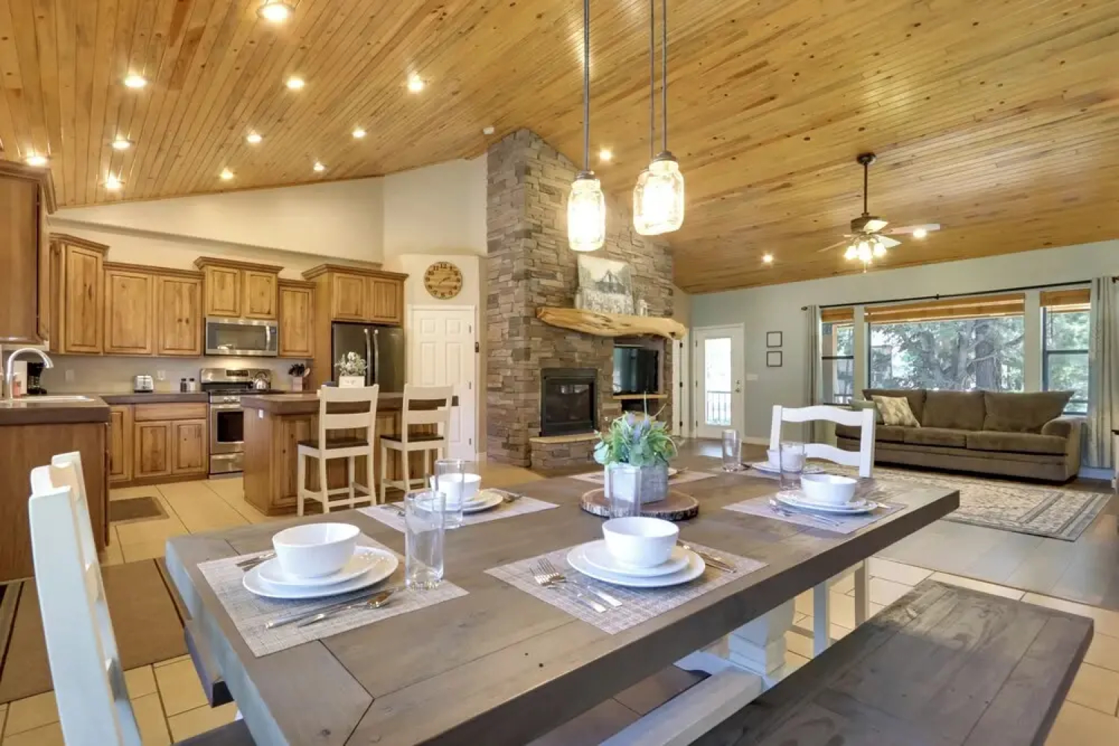 Modern Show Low Home w/ BBQ & Fire Pit!