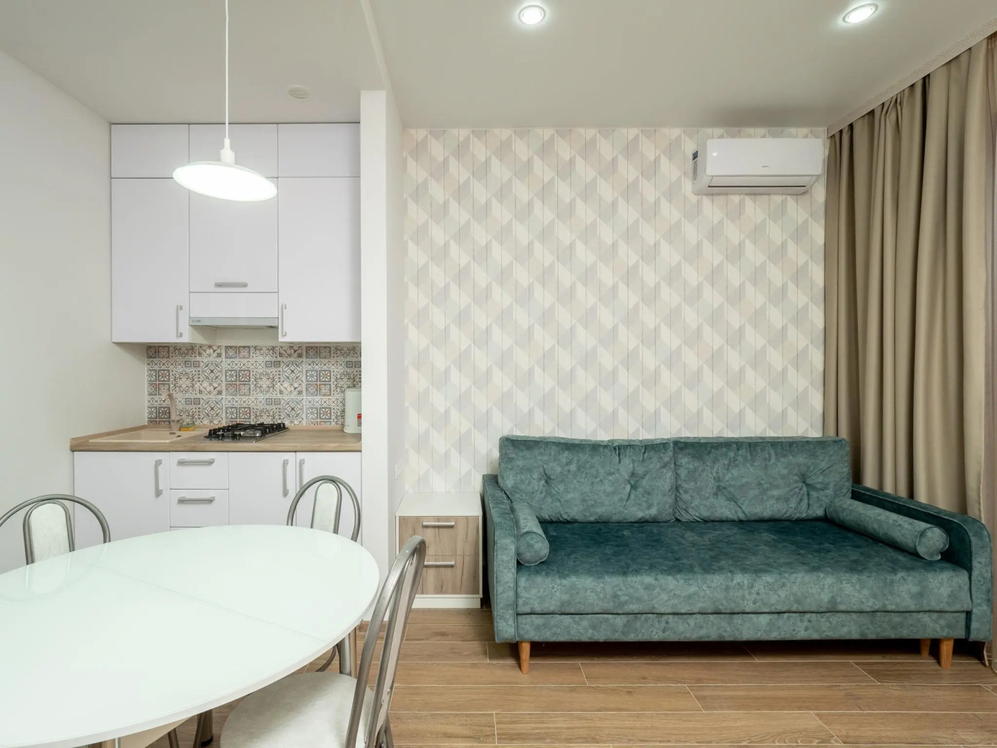 Апартаменты на улице Субтропическая