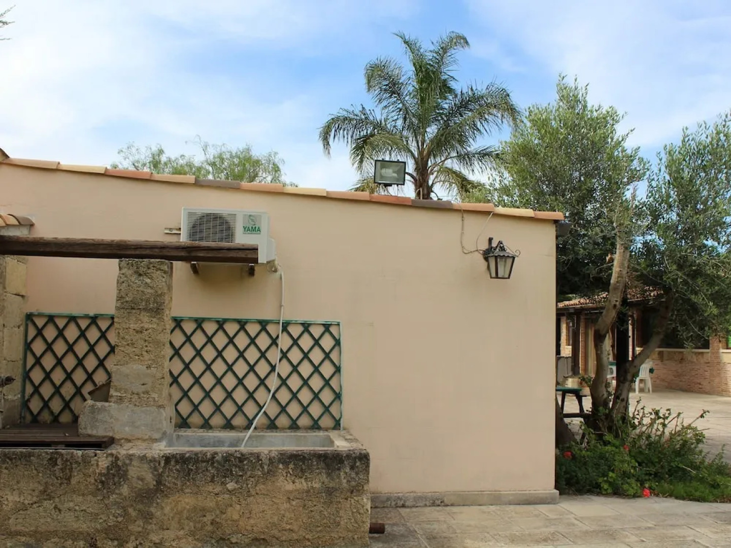 Quaint Holiday Home in Matino With Swimming Pool