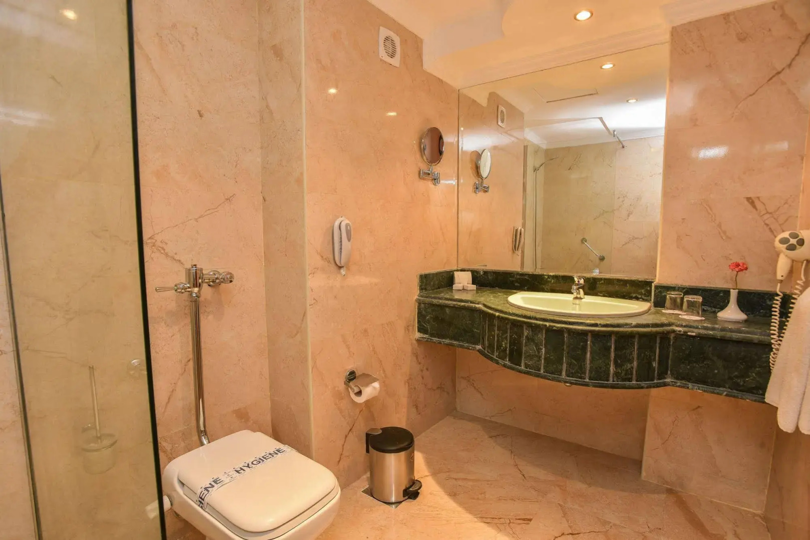 Hawaii Riviera Aqua Park Resort