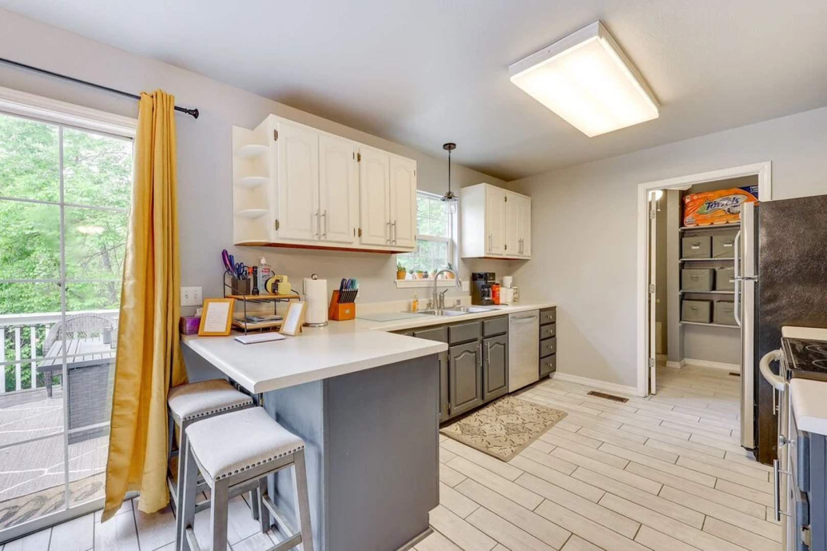 Peaceful Rogers Home Near Beaver Lake!