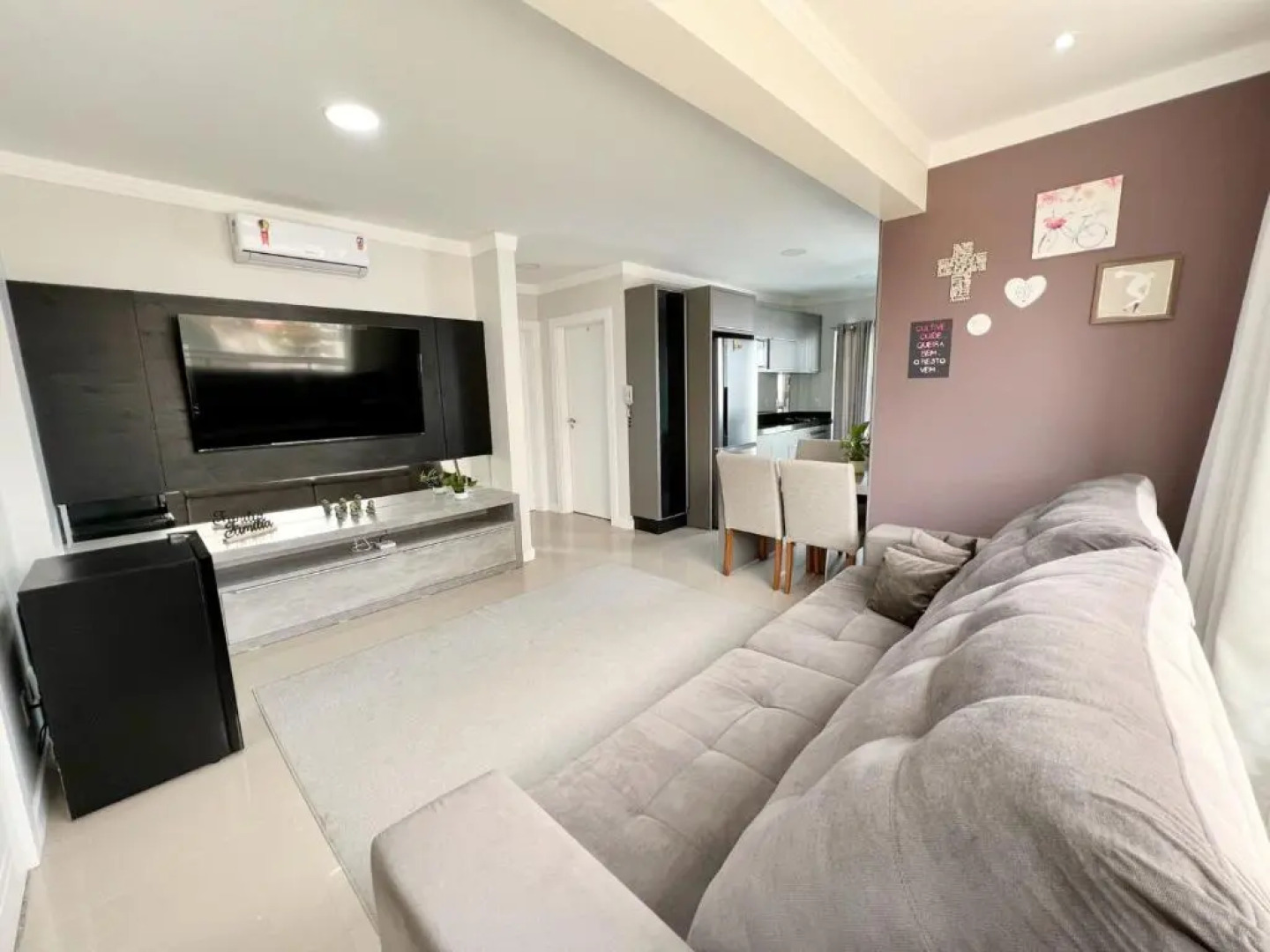 Excelente apartamento 2 suítes em Porto Belo