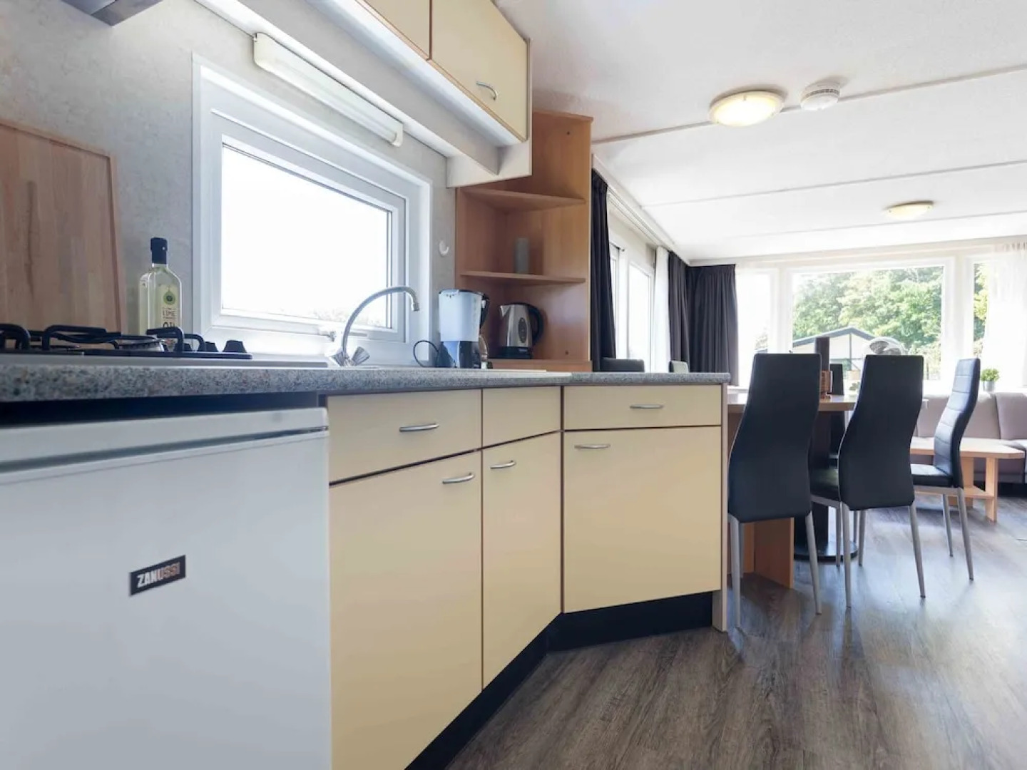 Well-kept Chalet With Wifi, in Noordwijk, sea at 2.5 km