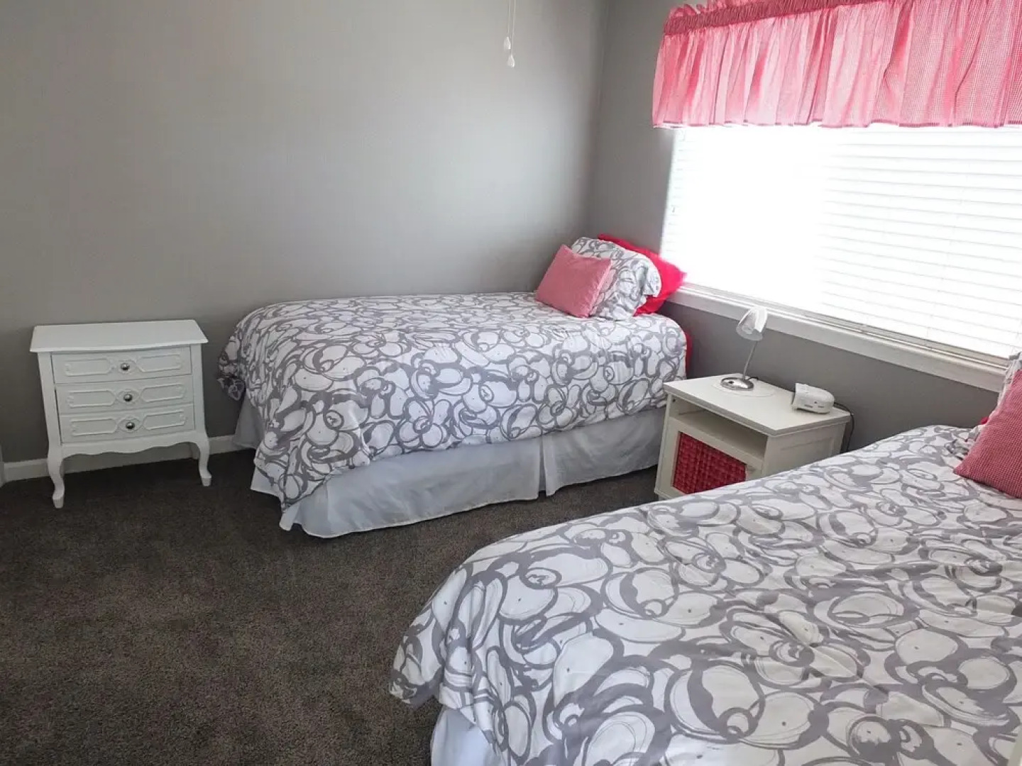 618 Airpark 2 Bedroom Condo by Redawning