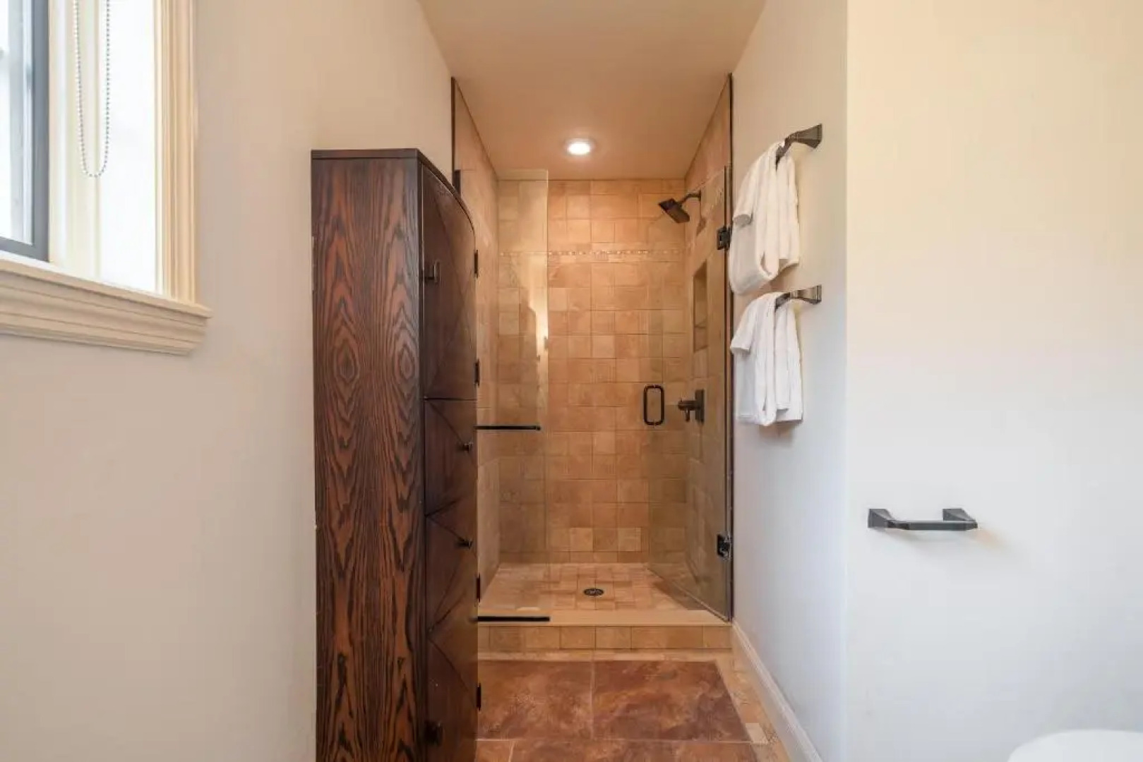 Cortland by Avantstay Charming Heritage Estate w/ Private Lake & Pool