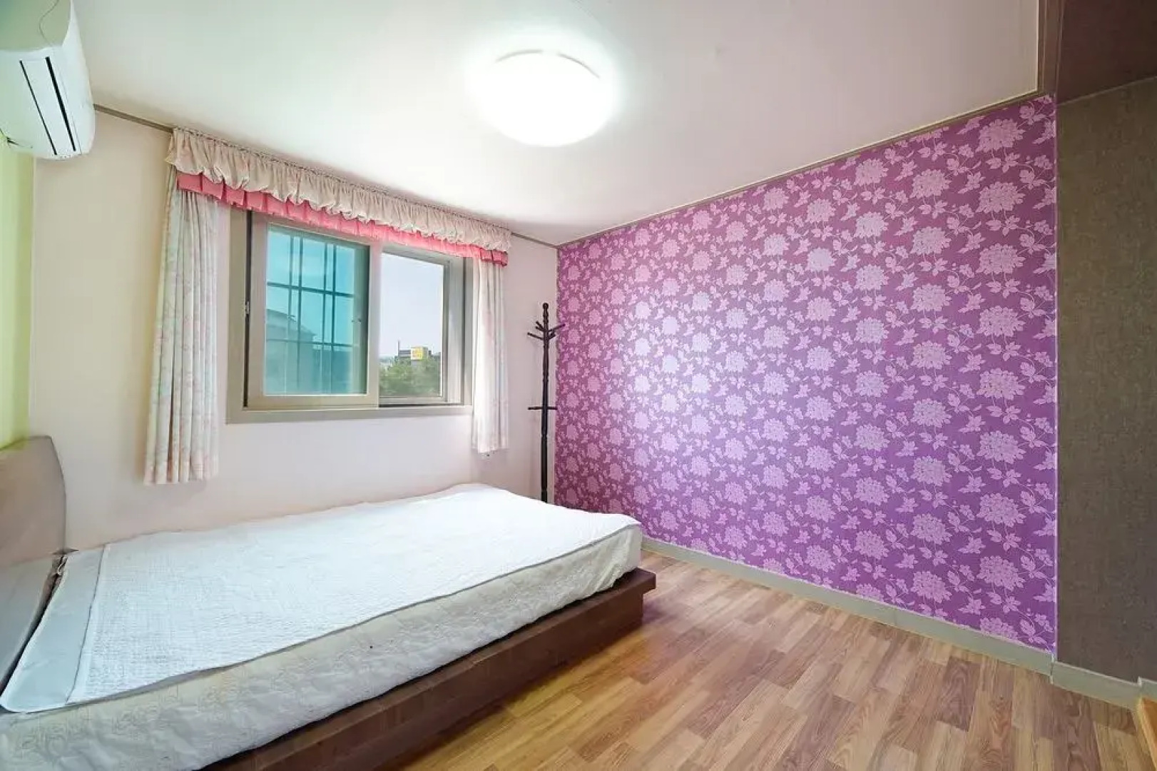 Hwaseong (Jebudo) Dongmisan Pension