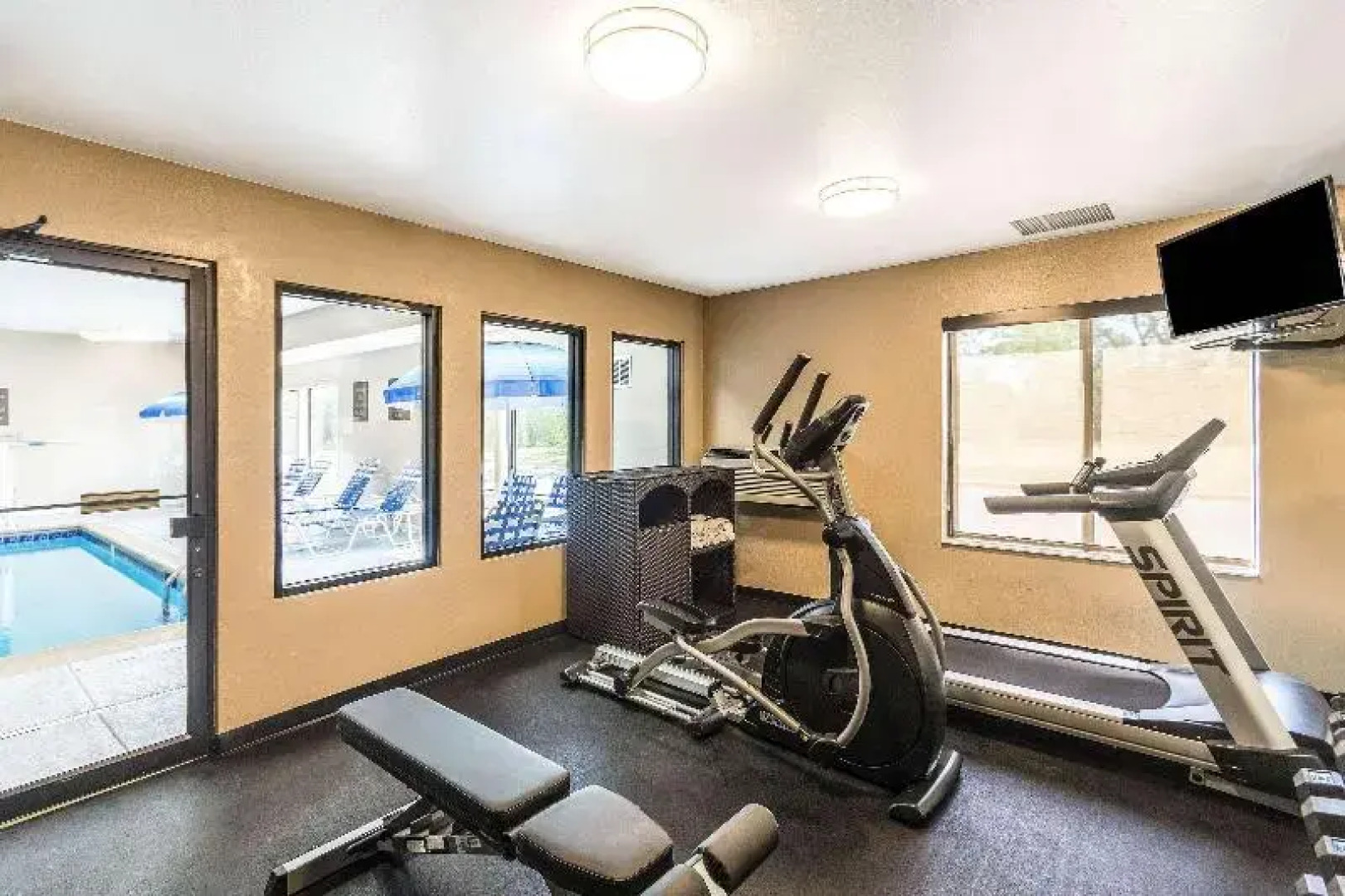 Comfort Inn and Suites North Aurora