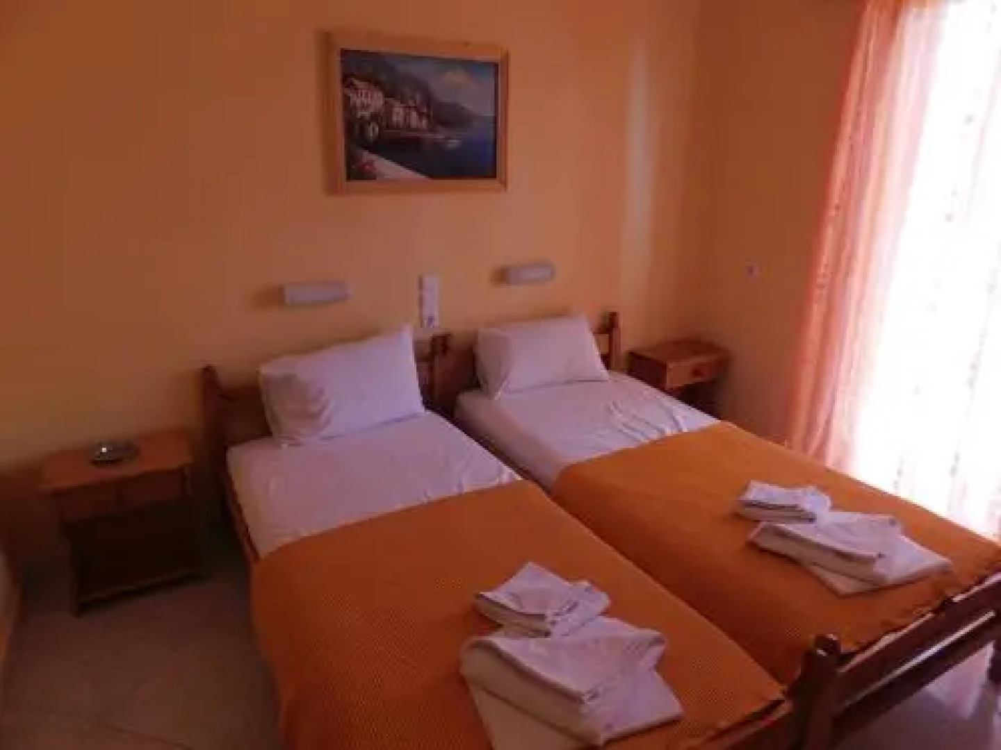 To Spiti Tis Eirinis