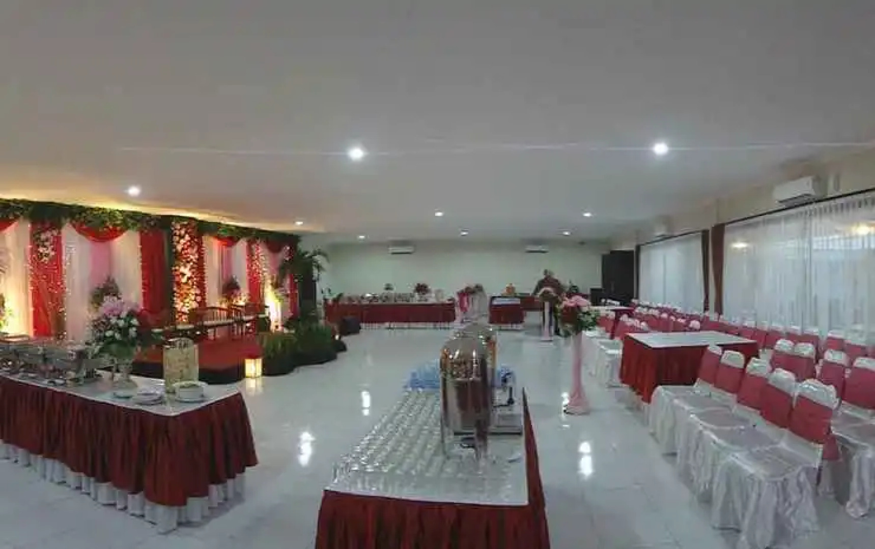 Tirta Kencana Hotel & Garden Resto