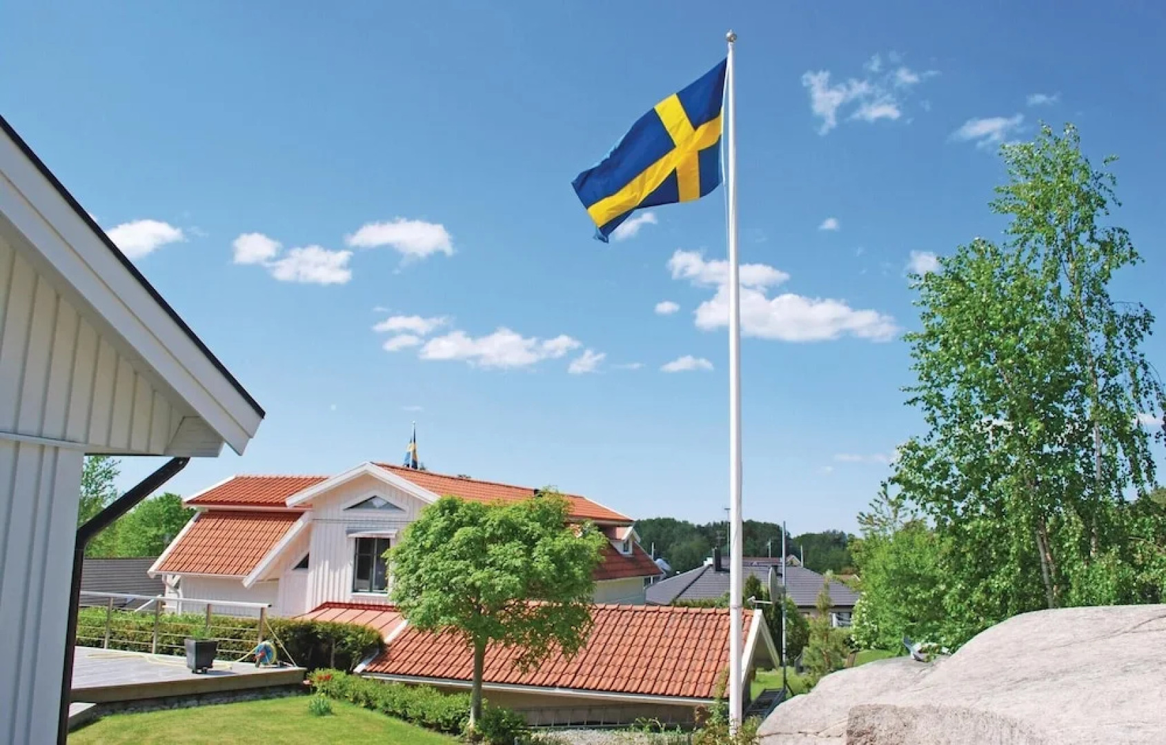 Beautiful Home in Västra Frölunda With 3 Bedrooms and Wifi