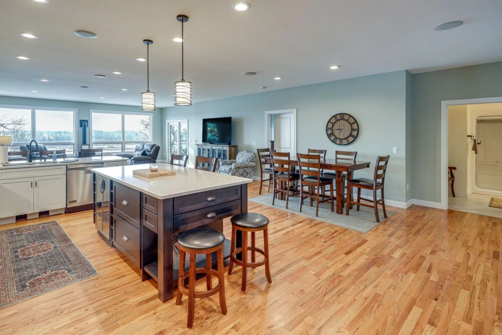 Yankton Vacation Home w/ Hot Tub & River Views