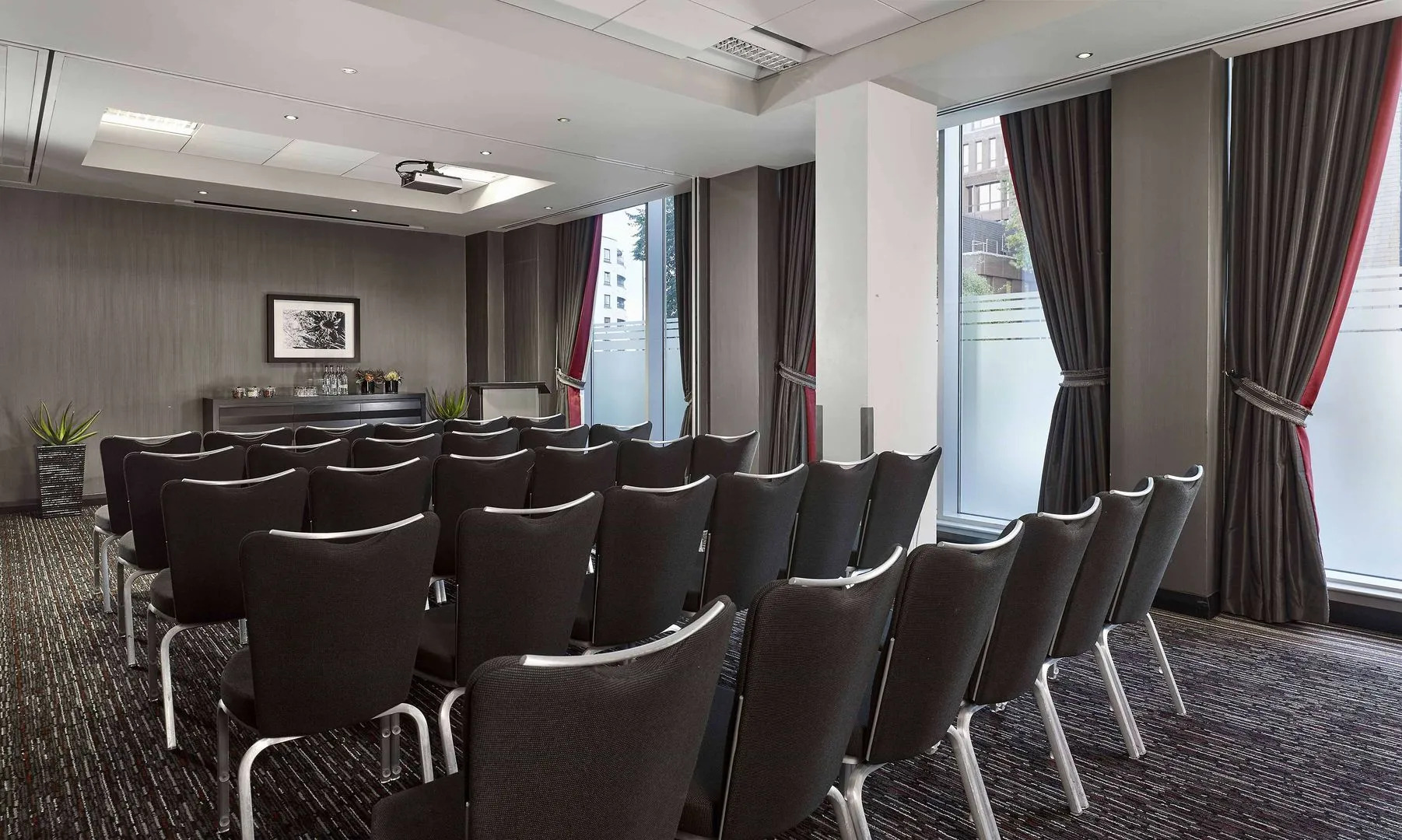DoubleTree by Hilton Hotel Woking