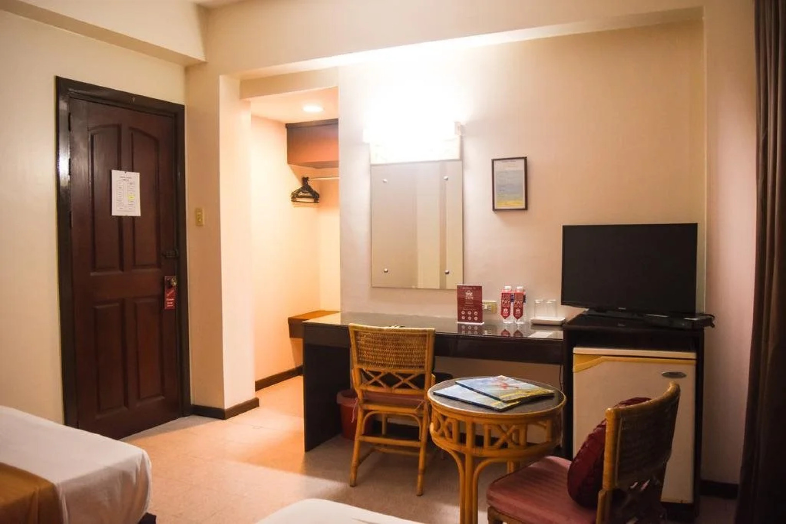 OYO 414 Humberto's Hotel