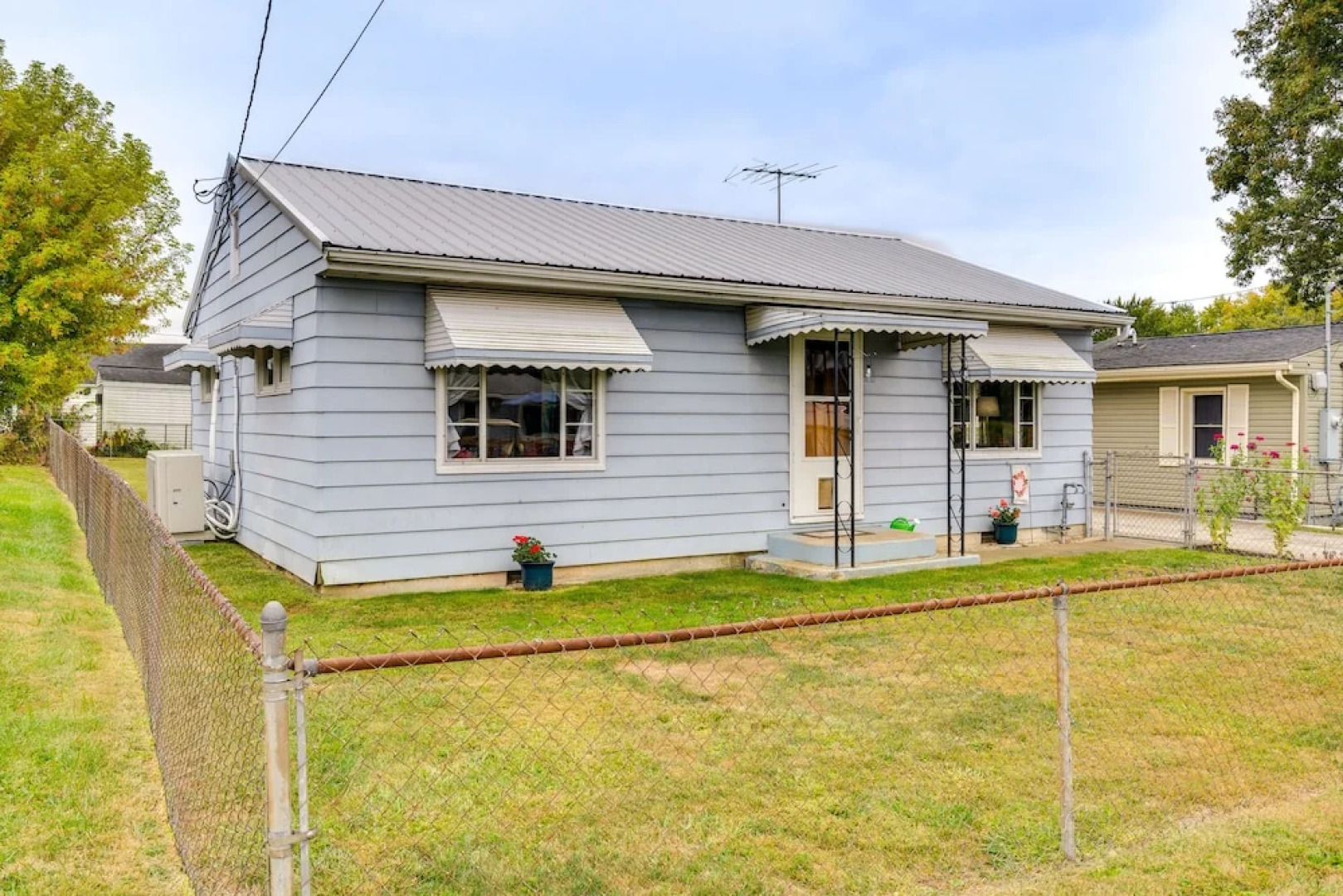 Pet-friendly Ohio Retreat w/ Patio & Fire Pit!