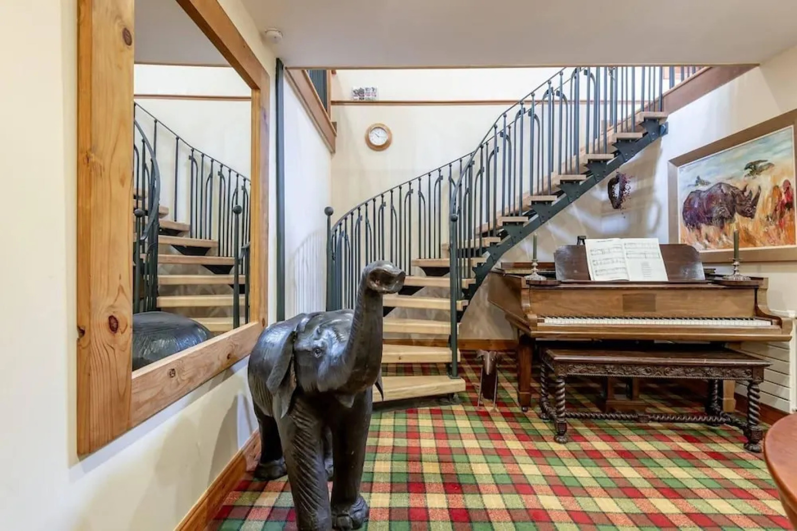 Stunning Luxury Duplex With Hot Tub and Aircon